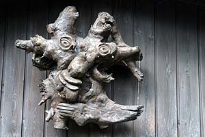 Souche sculpt&eacute;e - &copy; Norbert Pousseur