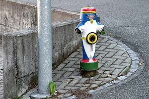 Borne incendie petit personnage - &copy; Norbert Pousseur