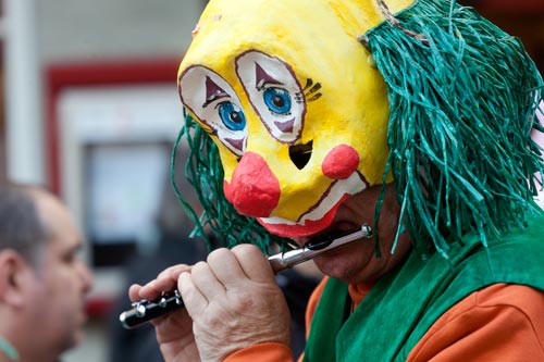 Masque de clown avec crâne - © Norbert Pousseur
