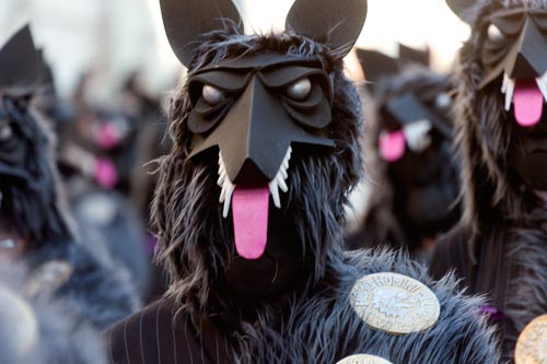 Masque de loup noir - © Norbert Pousseur
