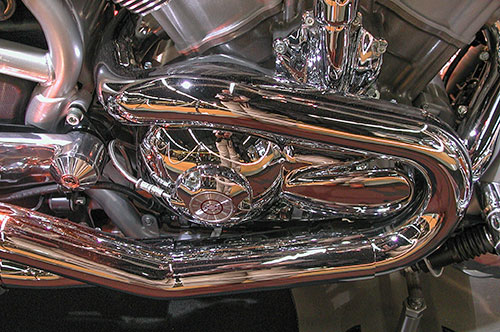 Harley-Davidson 'V-drag, V-rod, Milwaukee twin 2003' - © Norbert Pousseur