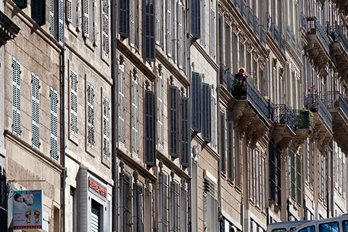 Facades in window in Marseille - © Norbert Pousseur