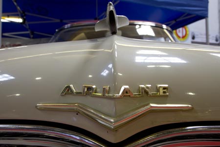 Sigle Ariane - voiture ancienne - © Norbert Pousseur