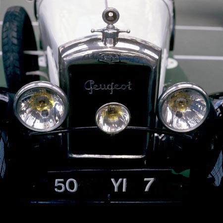Une des premières Peugeot - voiture ancienne - © Norbert Pousseur