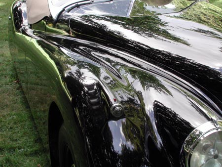 Carosserie de Jaguar - voiture ancienne - © Norbert Pousseur