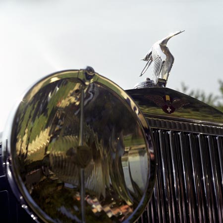 Phare et emblème d'une Hispano Suiza - voiture ancienne - © Norbert Pousseur