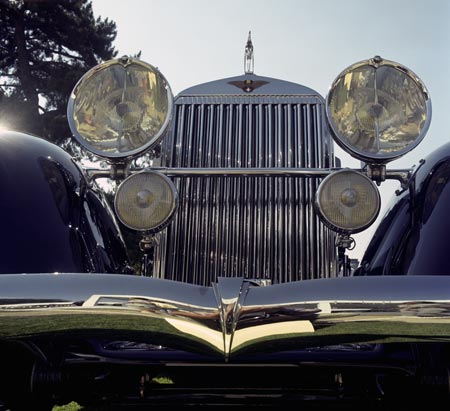 Quatres phares d'une Hispano Suiza - voiture ancienne - © Norbert Pousseur