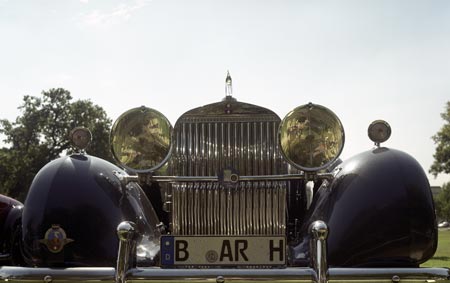 Deux  phares d'une Hispano Suiza - voiture ancienne - © Norbert Pousseur