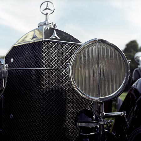 Phare avant de Mercedes - voiture ancienne - © Norbert Pousseur