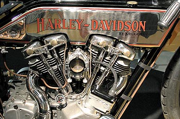 Harley-Davidson et Krugger ' FLH 79 - Maywood '