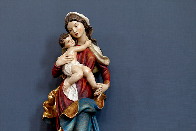 Vierge à l'enfant très maternelle -  © Norbert Pousseur