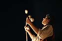 jongleur de rue nocturne - © Norbert Pousseur