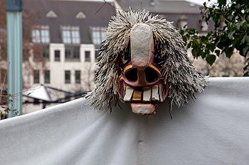 Tête de Waggis  en noir et blanc - carnaval 2010 Bâle - © Norbert Pousseur