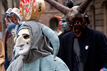 Masque blanc, ange noir - © Norbert Pousseur