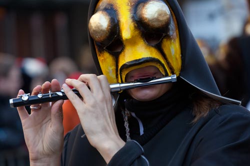 Guêpe jouant de la flûte - © Norbert Pousseur