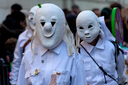 Variantes de masques blancs - © Norbert Pousseur