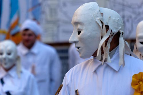 Double masque blanc - © Norbert Pousseur - © Norbert Pousseur