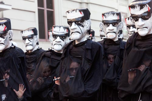 Musiciens au banquier - © Norbert Pousseur