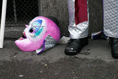 masque à terre au carnaval de Bâle 2006 - © Norbert Pousseur