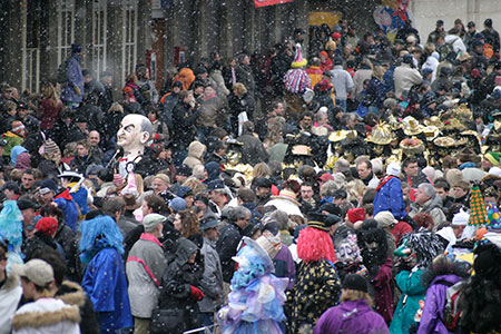 foule de défilé au carnaval de Bâle 2006 - © Norbert Pousseur