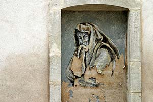 Fenêtre cadre de portrait à Chalon - © Norbert Pousseur