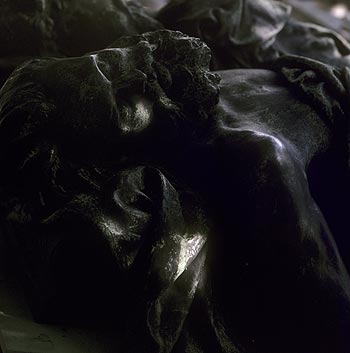 Tête de sculpture de gisant - Tombes - © Norbert Pousseur