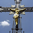 Croix en fer forgé avec Christ peint en gloire - © Norbert Pousseur