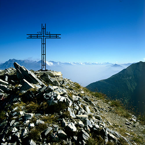 Croix de fer sur Mont du même nom - © Norbert Pousseur