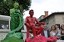 êtres de couleur figés sur plateau de camionnette - © Norbert Pousseur