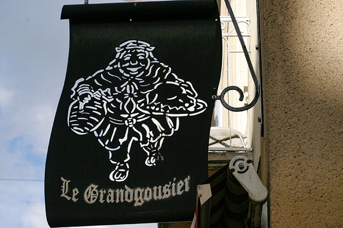 Enseigne du restaurant le Grandgousier - © photo Norbert Pousseur