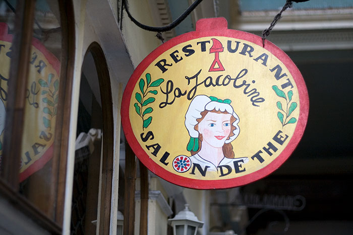Enseigne du restaurant / Salon de thé -  La Jacobine - © photo Norbert Pousseur