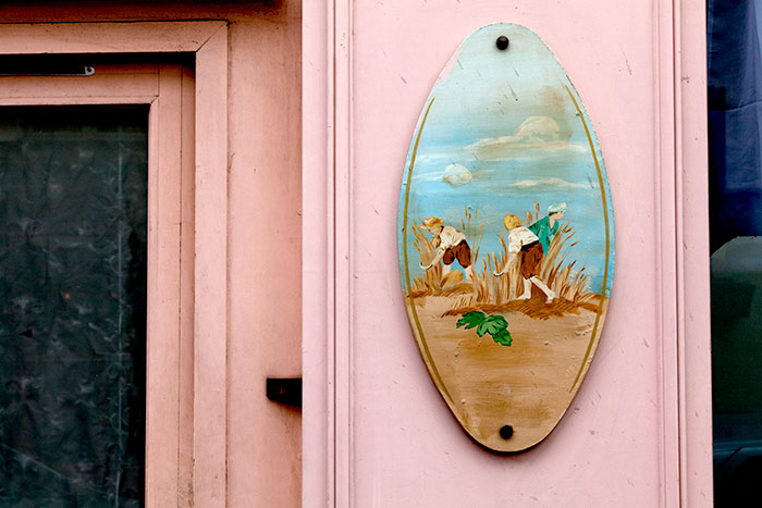 Enseigne-panonceau de récolte de blé, pour une boulangerie - © photo Norbert Pousseur