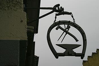 Marteau, tenailles et enclume - © Norbert Pousseur