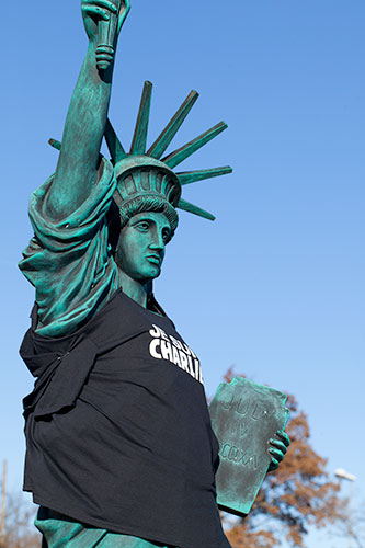 Charlie y la Libertad - © Norbert Pousseur