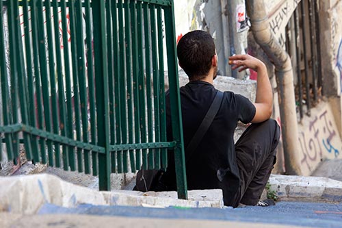 Joven fumador en Marsella - © Norbert Pousseur