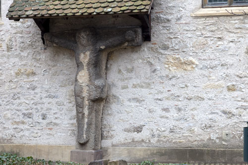 Cristo de piedra en cruz - © Norbert Pousseur