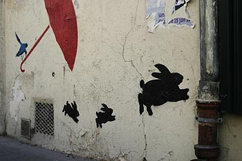 Parapluie et petits lapins, oeuvre de Jérôme Mesnager et Nemo, Graph’mur photographié par Norbert Pousseur ©