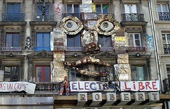 Electron libre en façade - Graph’mur photographié par Norbert Pousseur ©