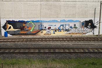 Fresque d'intérieur d'usine de métaux - graphmur photographié par Norbert Pousseur ©