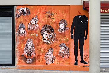 Mur aux portrraits par SIS - Kosmopolite 2008 de Bagnolet, photographié par Norbert Pousseur ©
