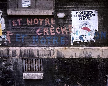 Et notre crèche et affiche parisienne - © Norbert Pousseur