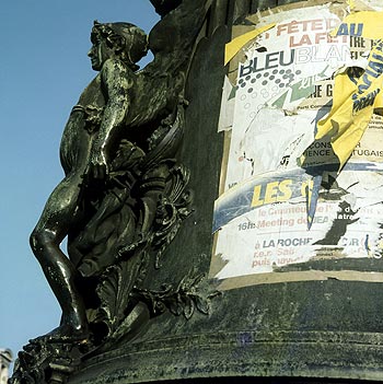 Statue place de la République, Graph’mur photographié par Norbert Pousseur ©