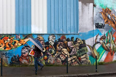 Le trottoir des grosses têtes - Graph’mur pris à Nantes par Norbert Pousseur ©