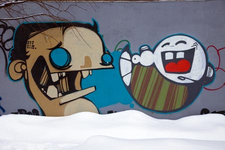 Rire de garçon, rire de mascotte - Graph’mur pris à Riga par Norbert Pousseur ©