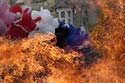 La place et ses ballons dans le feu - Kattenstoet 2006 - fête des chats - Ieper - Ypres - © Norbert Pousseur