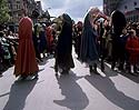 sorcières défilant - Kattenstoet 1977 - fête des chats - Ieper - Ypres - © Norbert Pousseur