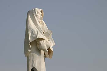 Statue de la vierge du char religieux - Kattenstoet 2006 - fête des chats - Ieper - Ypres - © Norbert Pousseur