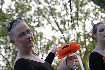 danseuse en répétition - Kattenstoet 2006 - fête des chats - Ieper - Ypres - © Norbert Pousseur