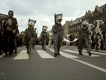 chats grimaçants - Kattenstoet 1977 - fête des chats - Ieper - Ypres - © Norbert Pousseur