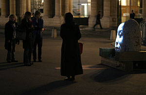 tête dans la place Royale